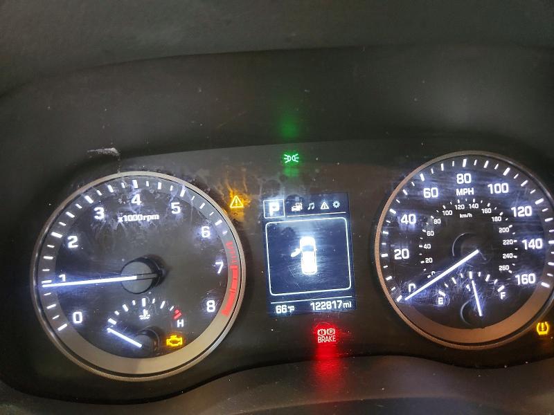 2017 Hyundai Tucson მანქანა იყიდება აუქციონზე, vin: KM8J3CA25HU400827, აუქციონის ნომერი: 70801116