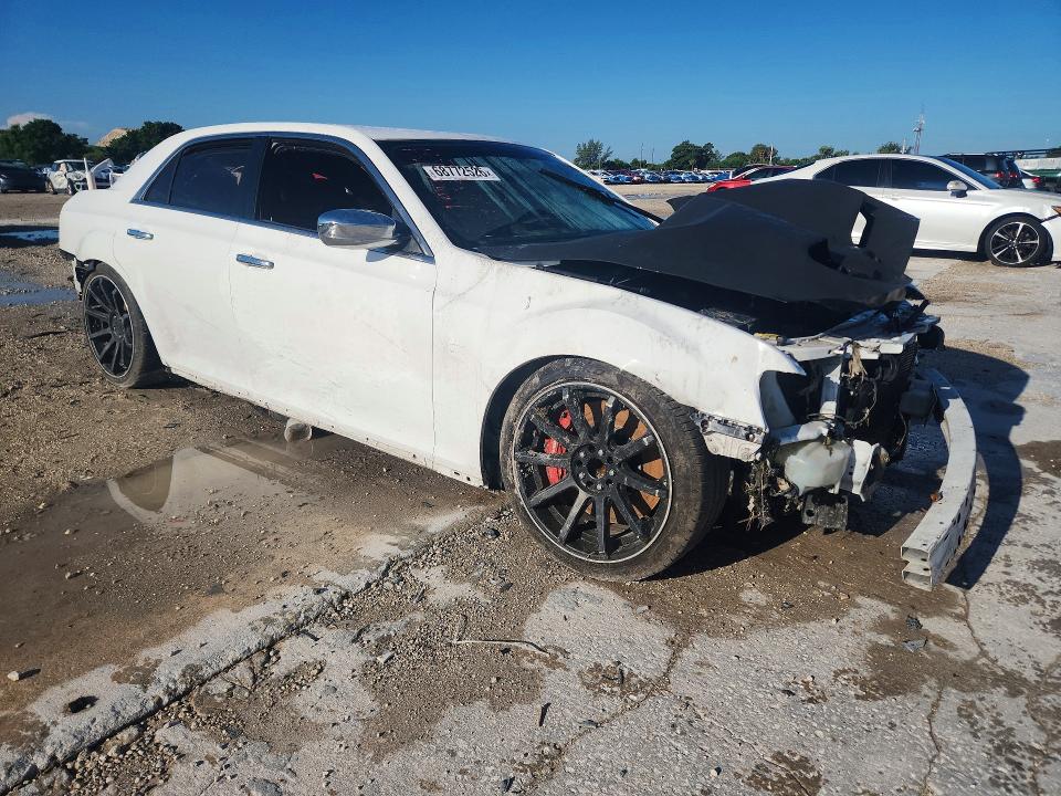 2013 Chrysler 300c მანქანა იყიდება აუქციონზე, vin: 2C3CCAET5DH675720, აუქციონის ნომერი: 68772526