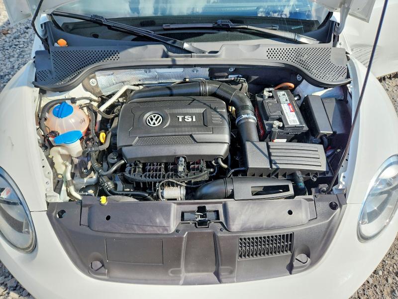 68855956 :رقم المزاد ، 3VWF17AT2HM617544 vin ، 2017 Volkswagen Beetle مزاد بيع