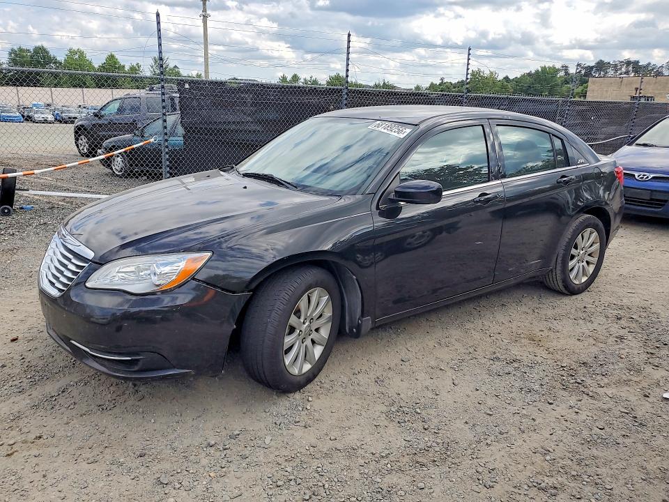 68189256 :رقم المزاد ، 1C3CCBBB0DN727571 vin ، 2013 Chrysler 200 مزاد بيع