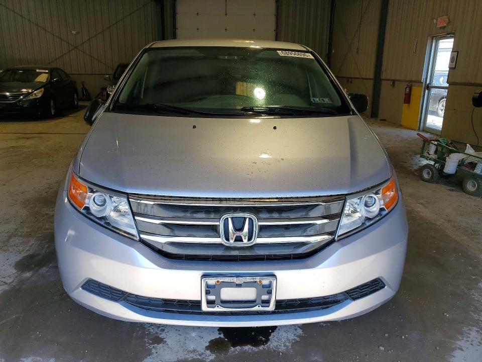 68956696 :رقم المزاد ، 5FNRL5H24DB042941         vin ، 2013 Honda Odyssey مزاد بيع