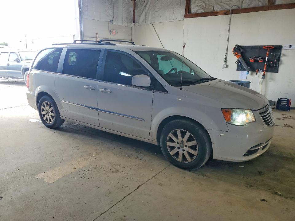 68055336 :رقم المزاد ، 2C4RC1BG4FR695919 vin ، 2015 Chrysler Town & Country مزاد بيع