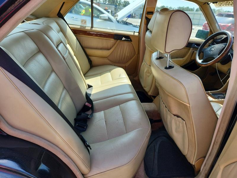 Продажа на аукционе авто 1992 Mercedes-benz 300, vin: WDBEA30E2NB577543, номер лота: 69936096