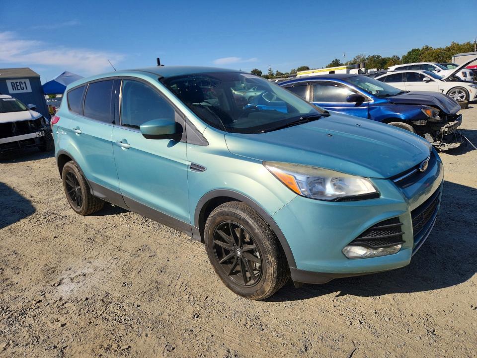 68808696 :رقم المزاد ، 1FMCU0GX6DUB31531 vin ، 2013 Ford Escape مزاد بيع