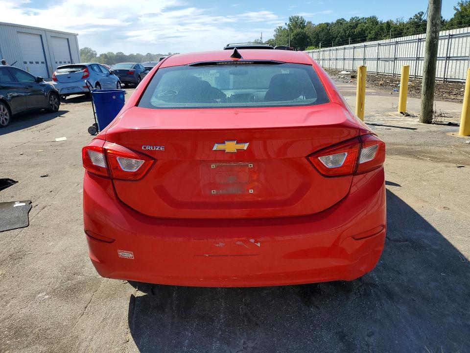70518376 :رقم المزاد ، 1G1BC5SM6H7270665 vin ، 2017 Chevrolet Cruze مزاد بيع