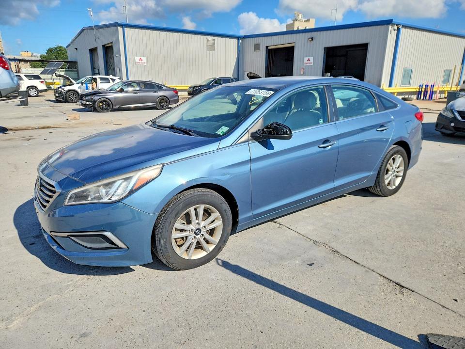 71063156 :رقم المزاد ، 5NPE24AF1HH488030 vin ، 2017 Hyundai Sonata مزاد بيع