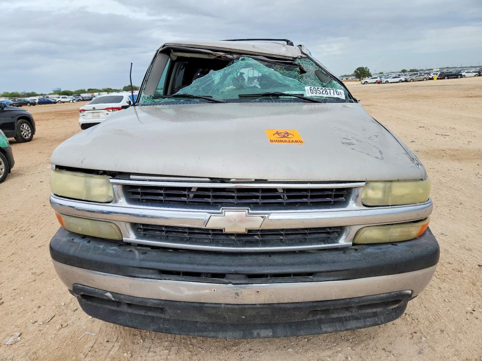 69528776 :رقم المزاد ، 1GNEC13VX4R149535 vin ، 2004 Chevrolet Tahoe مزاد بيع