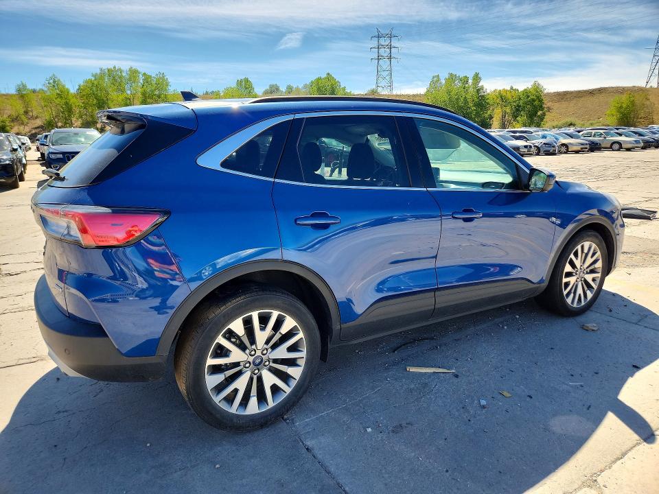 2022 Ford Escape მანქანა იყიდება აუქციონზე, vin: 1FMCU0DZXNUA16339, აუქციონის ნომერი: 67926396