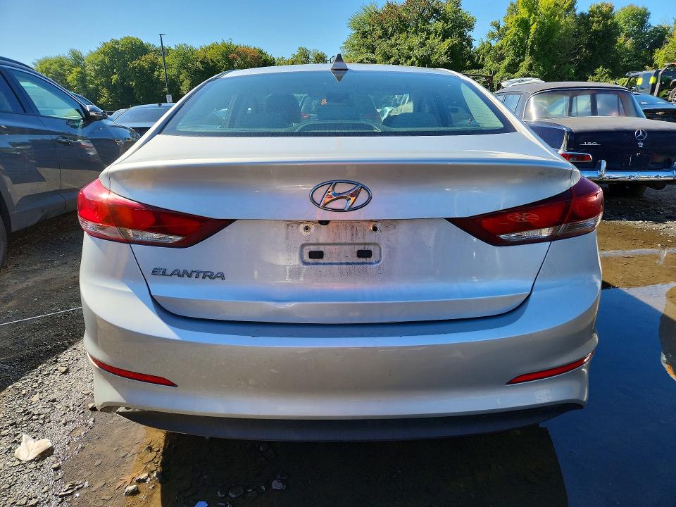 68734176 :رقم المزاد ، 5NPD84LF2JH335749 vin ، 2018 Hyundai Elantra مزاد بيع