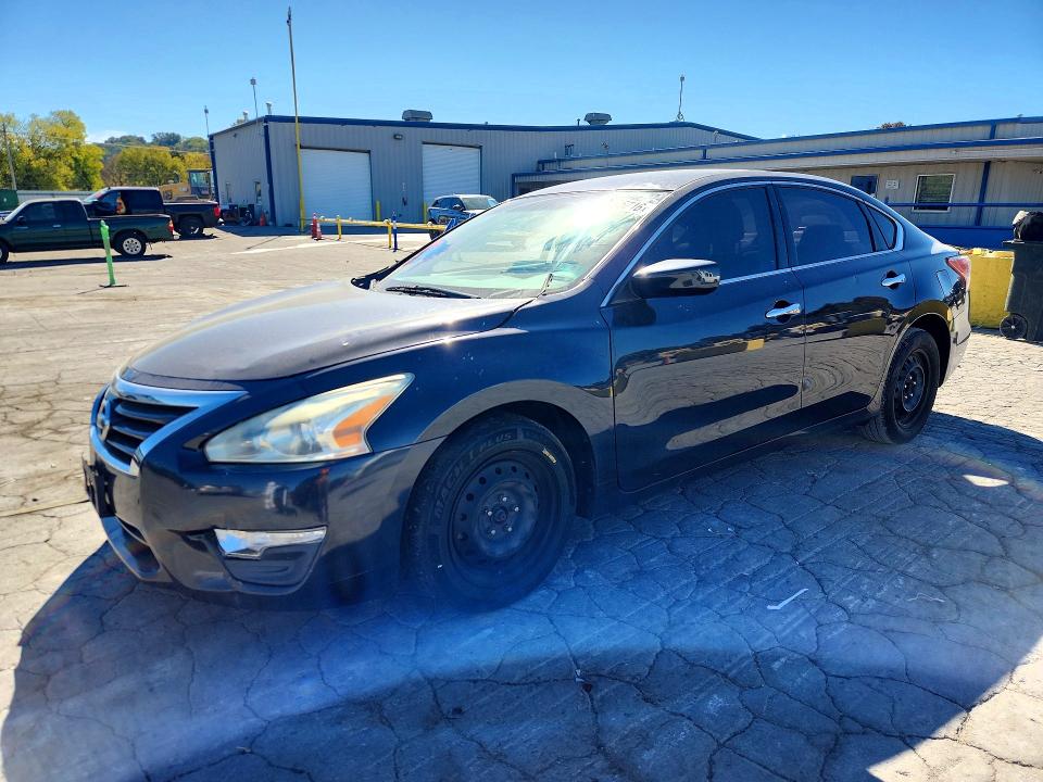 2013 Nissan Altima მანქანა იყიდება აუქციონზე, vin: 1N4AL3AP9DC281394, აუქციონის ნომერი: 70785716
