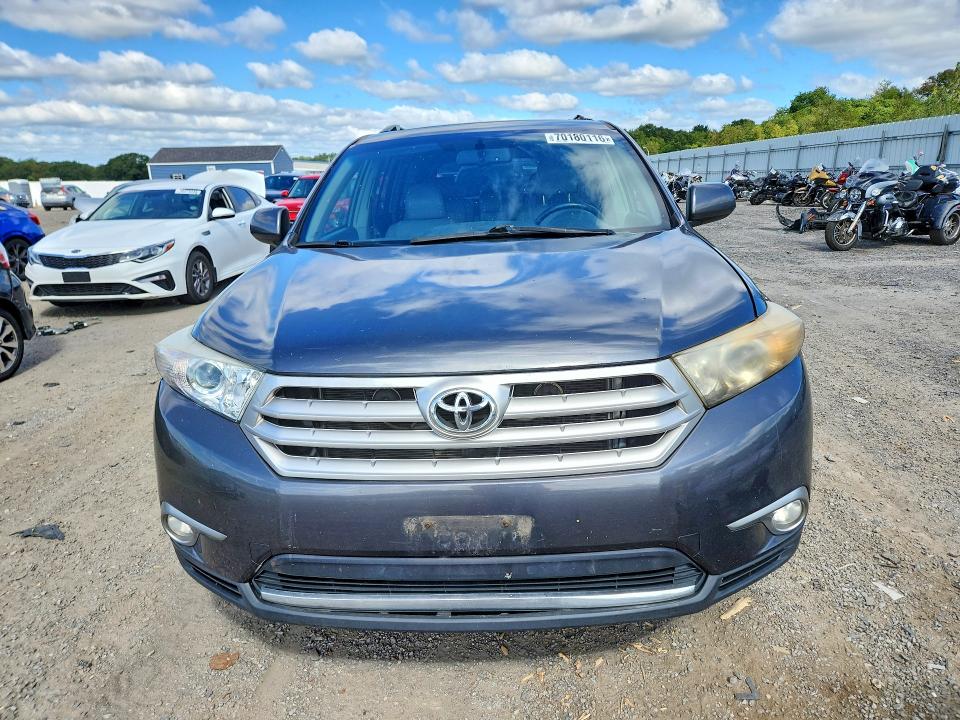 Продажа на аукционе авто 2011 Toyota Highlander, vin: 5TDBK3EH0BS048780, номер лота: 70180116