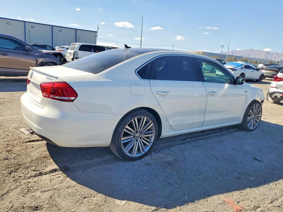 68249366 :رقم المزاد ، 1VWBT7A32FC068192 vin ، 2015 Volkswagen Passat مزاد بيع
