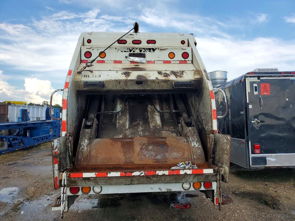 2017 Freightliner M2 მანქანა იყიდება აუქციონზე, vin: 1FVHCYCY0HHHY6039, აუქციონის ნომერი: 65117146