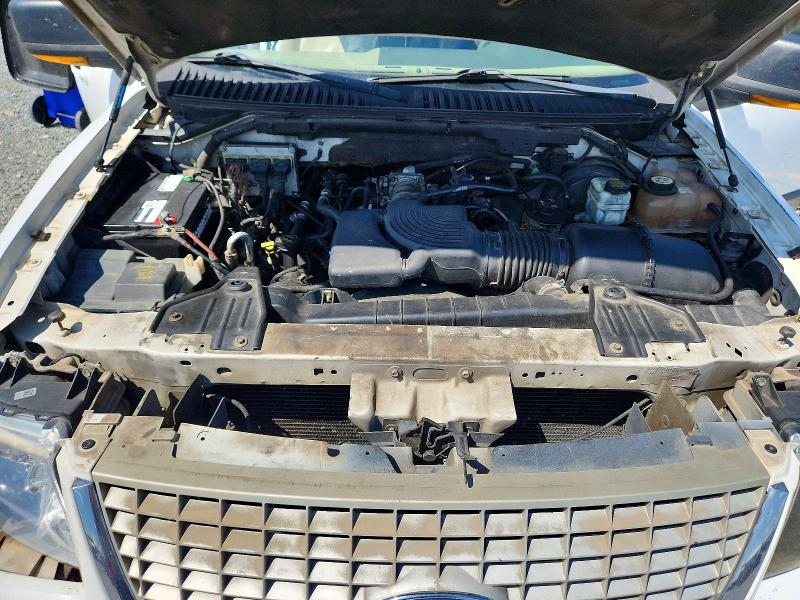 Продажа на аукционе авто 2003 Ford Expedition, vin: 1FMFU17L33LA89775, номер лота: 68215776
