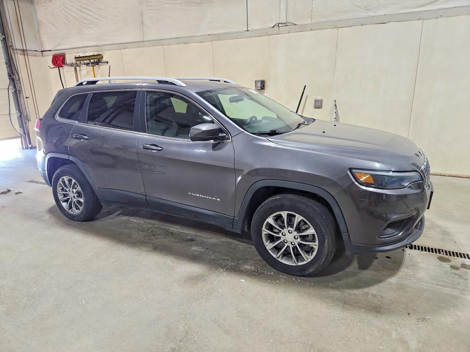 70455586 :رقم المزاد ، 1C4PJMLB8KD194708 vin ، 2019 Jeep Cherokee مزاد بيع