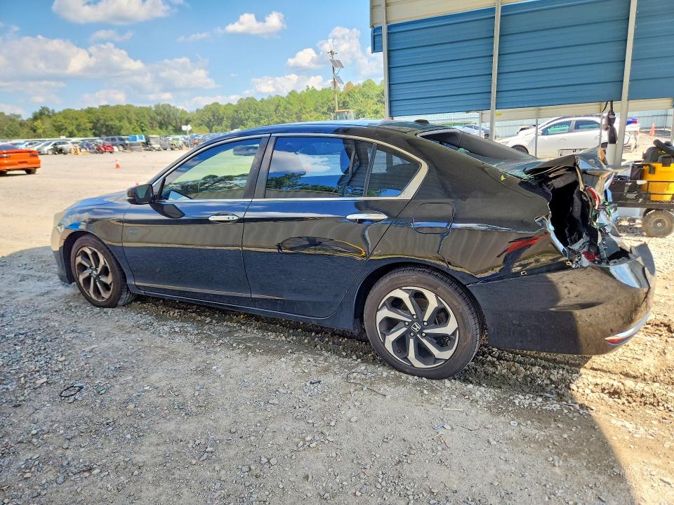 Продажа на аукционе авто 2017 Honda Accord, vin: 1HGCR2F86HA040067, номер лота: 68639416