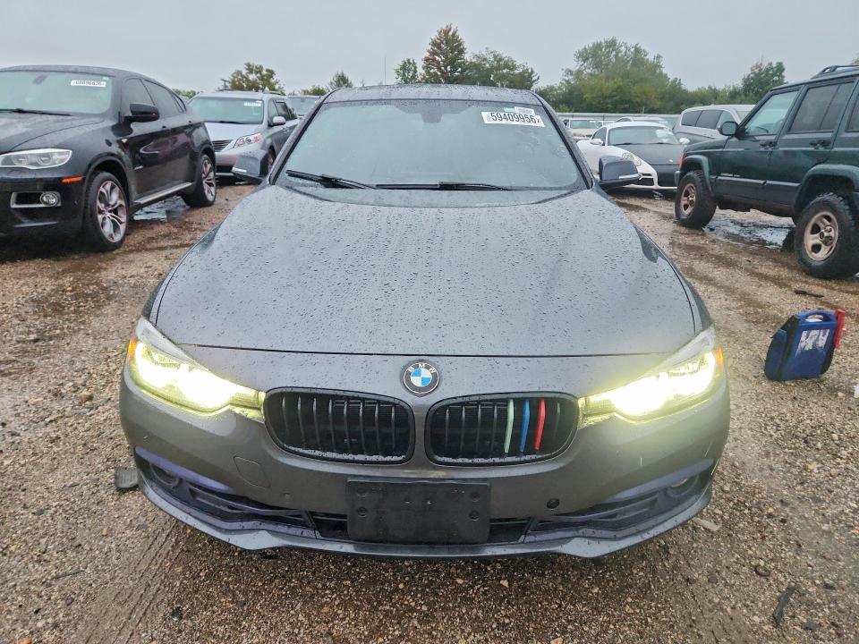 59409956 :رقم المزاد ، WBA8E1C55JA159610 vin ، 2018 Bmw 330e مزاد بيع