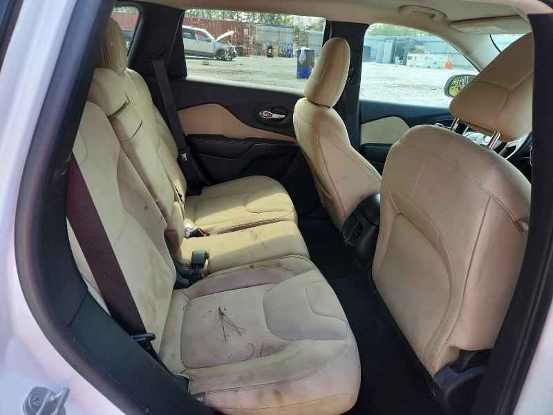69678136 :رقم المزاد ، 1C4PJLCS2FW690012 vin ، 2015 Jeep Cherokee مزاد بيع