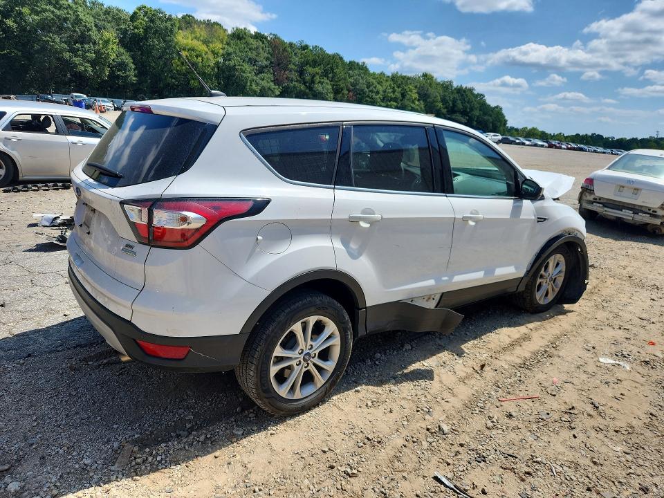 Продаж на аукціоні авто 2018 Ford Escape, vin: 1FMCU0GD1JUC50251, номер лоту: 67838496