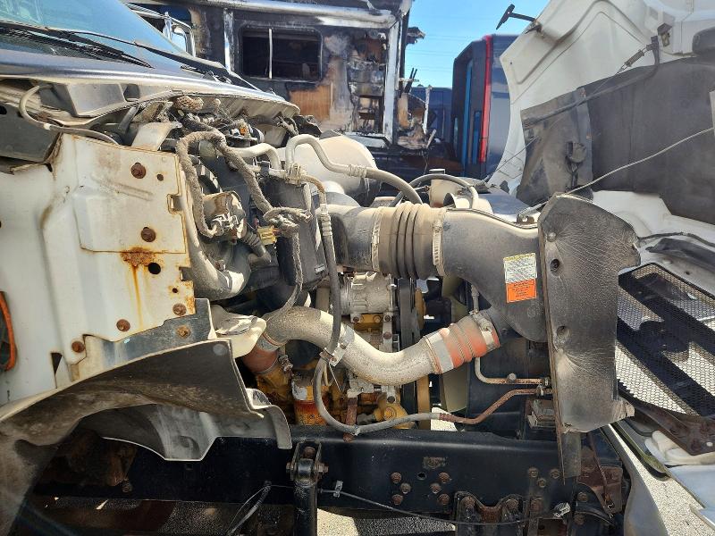 70103736 :رقم المزاد ، 3FRNF65N14V667557 vin ، 2004 Ford F650 مزاد بيع