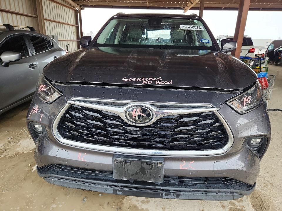 Продаж на аукціоні авто 2021 Toyota Highlander, vin: 5TDDZRBH9MS121417, номер лоту: 67810676