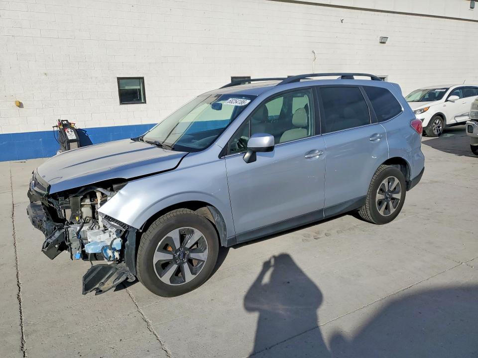 68254186 :رقم المزاد ، JF2SJAJC6JH460384 vin ، 2018 Subaru Forester مزاد بيع