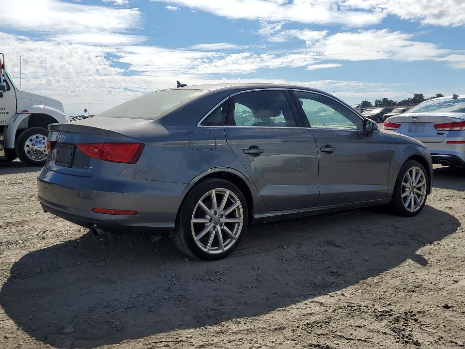 67498166 :رقم المزاد ، WAUBFGFFXF1001572 vin ، 2015 Audi A3 مزاد بيع