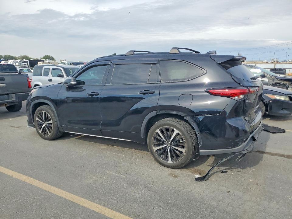Продаж на аукціоні авто 2021 Toyota Highlander, vin: 5TDJZRBH8MS057261, номер лоту: 68877976