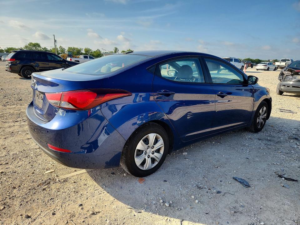 Продажа на аукционе авто 2016 Hyundai Elantra, vin: 5NPDH4AE5GH773040, номер лота: 65926356