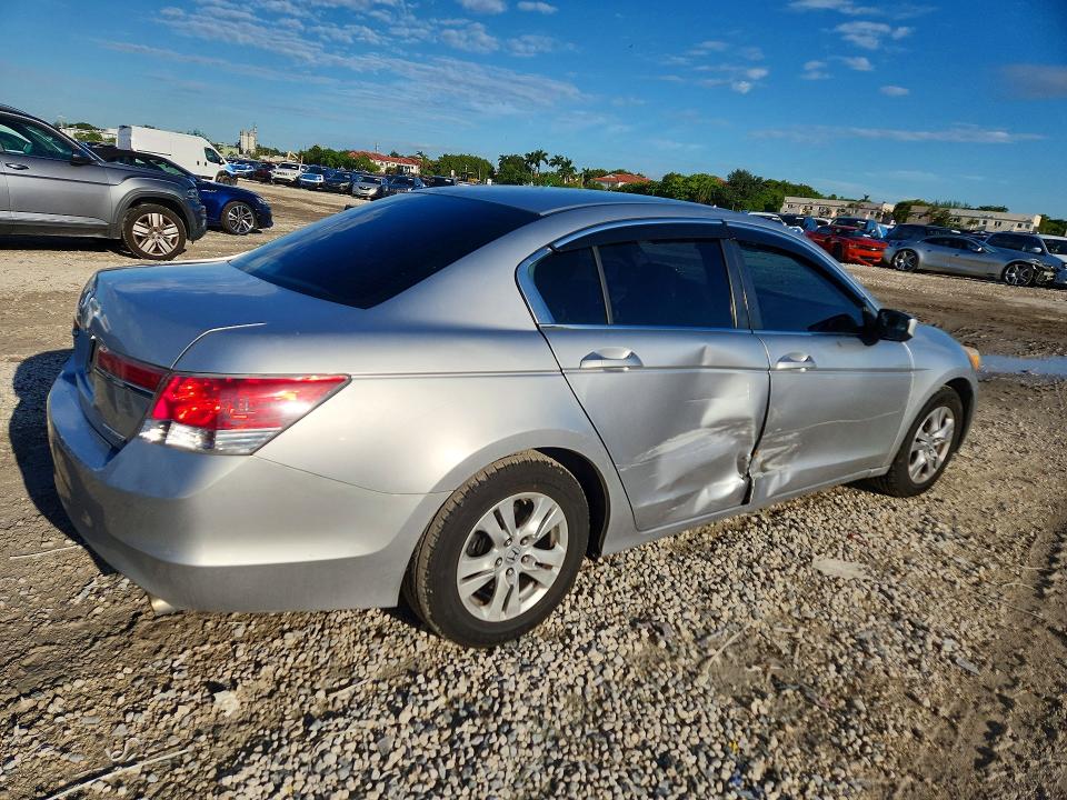 69629056 :رقم المزاد ، 1HGCP2F60BA113476 vin ، 2011 Honda Accord مزاد بيع