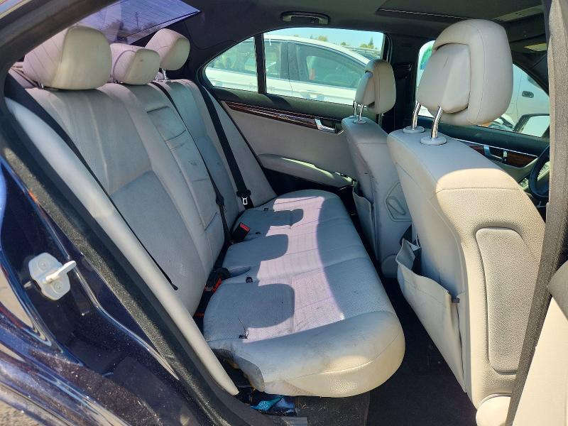 70109806 :رقم المزاد ، WDDGF5EB1AR121482 vin ، 2010 Mercedes-benz C مزاد بيع