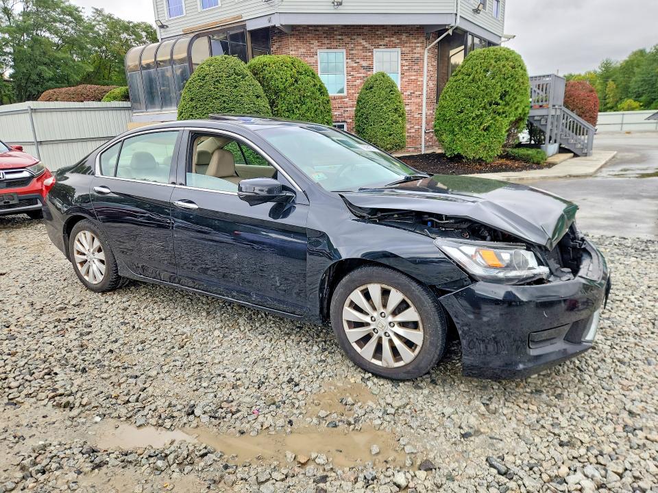2013 Honda Accord მანქანა იყიდება აუქციონზე, vin: 1HGCR3F85DA028394, აუქციონის ნომერი: 70696156