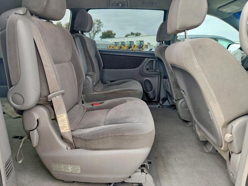 2004 Toyota Sienna მანქანა იყიდება აუქციონზე, vin: 5TDZA23C94S210654, აუქციონის ნომერი: 69650146