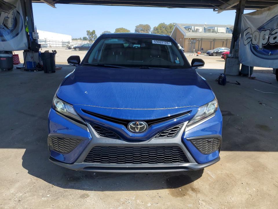 Продажа на аукционе авто 2023 Toyota Camry, vin: 4T1T11AK2PU126973, номер лота: 69003126
