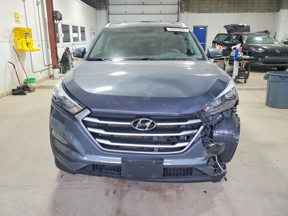 2018 Hyundai Tucson მანქანა იყიდება აუქციონზე, vin: KM8J3CA48JU679326, აუქციონის ნომერი: 70423666