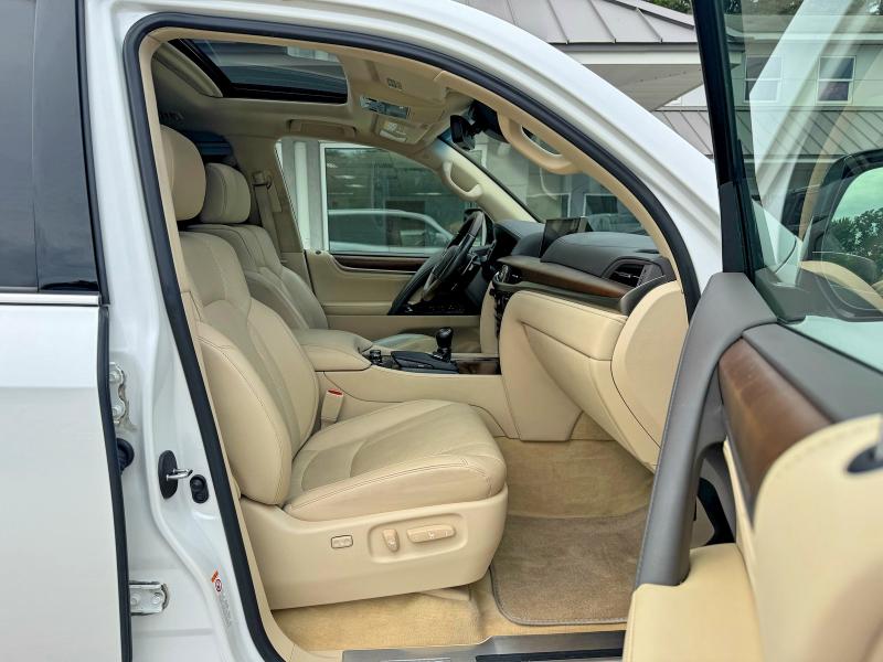 Продажа на аукционе авто 2016 Lexus Lx, vin: JTJHY7AX3G4213685, номер лота: 68597706