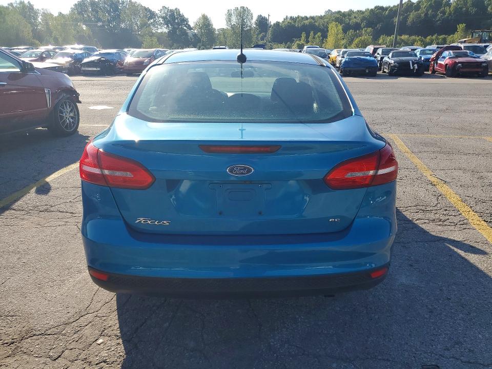 2017 Ford Focus მანქანა იყიდება აუქციონზე, vin: 1FADP3F2XHL236856, აუქციონის ნომერი: 69052896