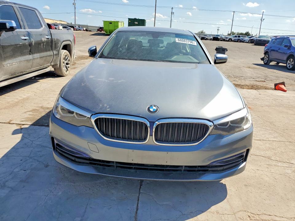 68083796 :رقم المزاد ، WBAJA7C56JWC76523 vin ، 2018 Bmw 530 مزاد بيع