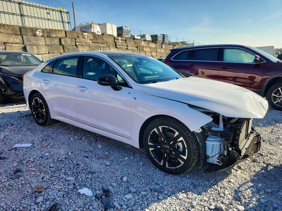 Продажа на аукционе авто 2022 Kia K5, vin: 5XXG64J22NG157717, номер лота: 67300416
