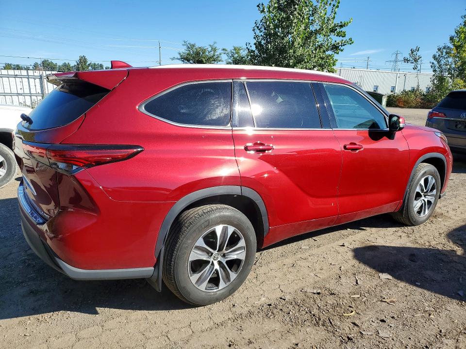 Продажа на аукционе авто 2022 Toyota Highlander, vin: 5TDGZRBH9NS581546, номер лота: 64716646