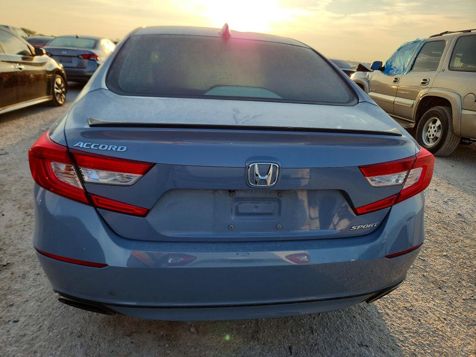 Продажа на аукционе авто 2021 Honda Accord, vin: 1HGCV1F34MA015124, номер лота: 70628246
