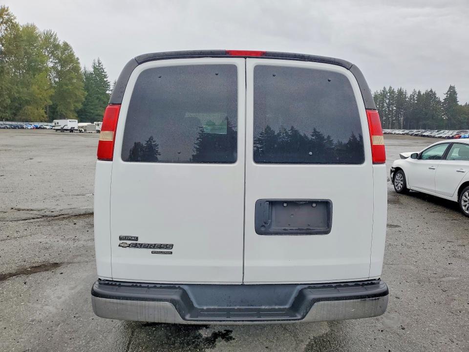 Auction sale of the 2008 Chevrolet Express Commercial Cutaway 4500, vin: 1GNFG154581232209, lot number: 69887516