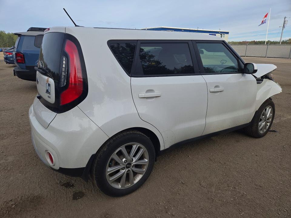 69335816 :رقم المزاد ، KNDJP3A57H7414987 vin ، 2017 Kia Soul مزاد بيع