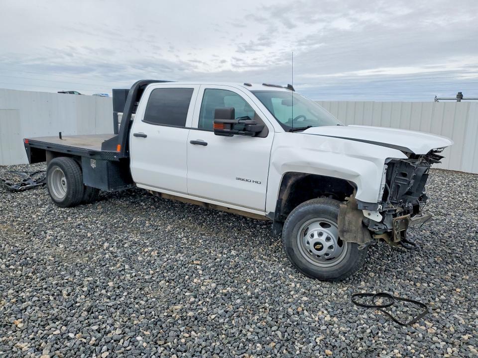 70299626 :رقم المزاد ، 1GC4KYCG8JF258090 vin ، 2018 Chevrolet Silverado مزاد بيع
