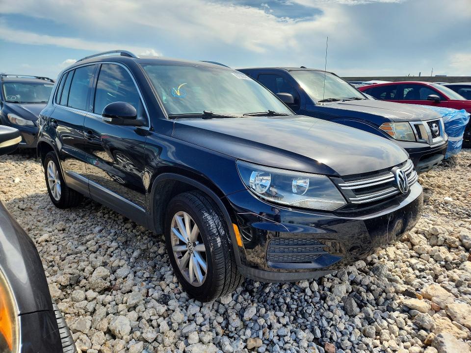 67388406 :رقم المزاد ، WVGRV7AX5HW503721 vin ، 2017 Volkswagen Tiguan مزاد بيع