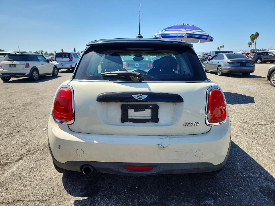 68974516 :رقم المزاد ، WMWXP5C52G2D14777 vin ، 2016 Mini Cooper مزاد بيع