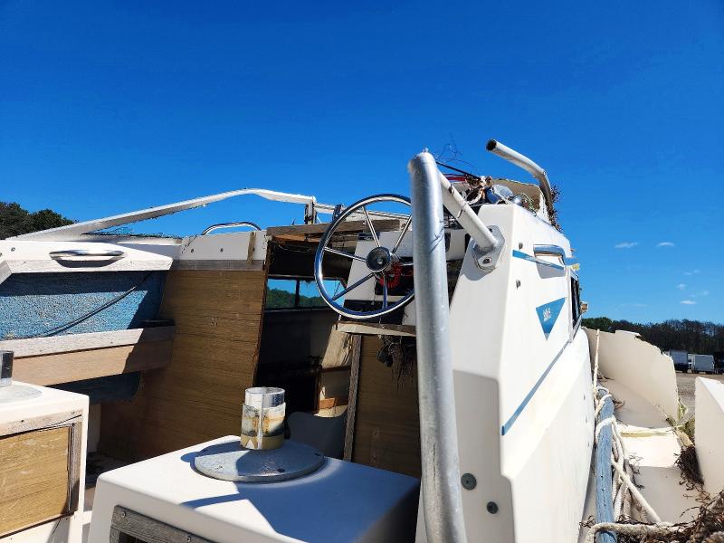 67493086 :رقم المزاد ، NTLCV233B787 vin ، 1987 Grady White Boat 255 Sailfish مزاد بيع