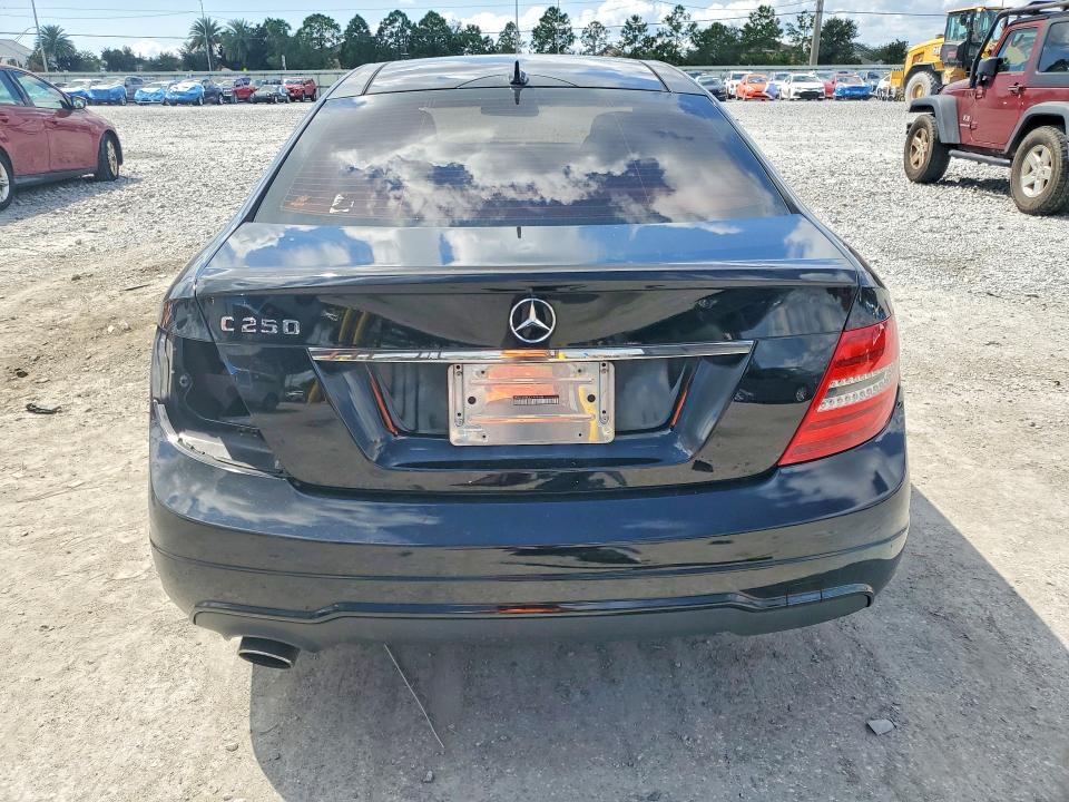 Продажа на аукционе авто 2013 Mercedes-benz C, vin: WDDGJ4HB3DF988408, номер лота: 70445176