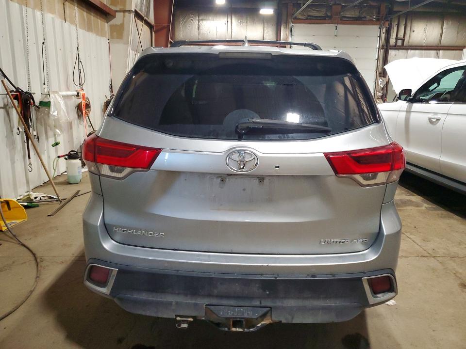 2017 Toyota Highlander მანქანა იყიდება აუქციონზე, vin: 5TDDZRFH7HS460242, აუქციონის ნომერი: 68102816