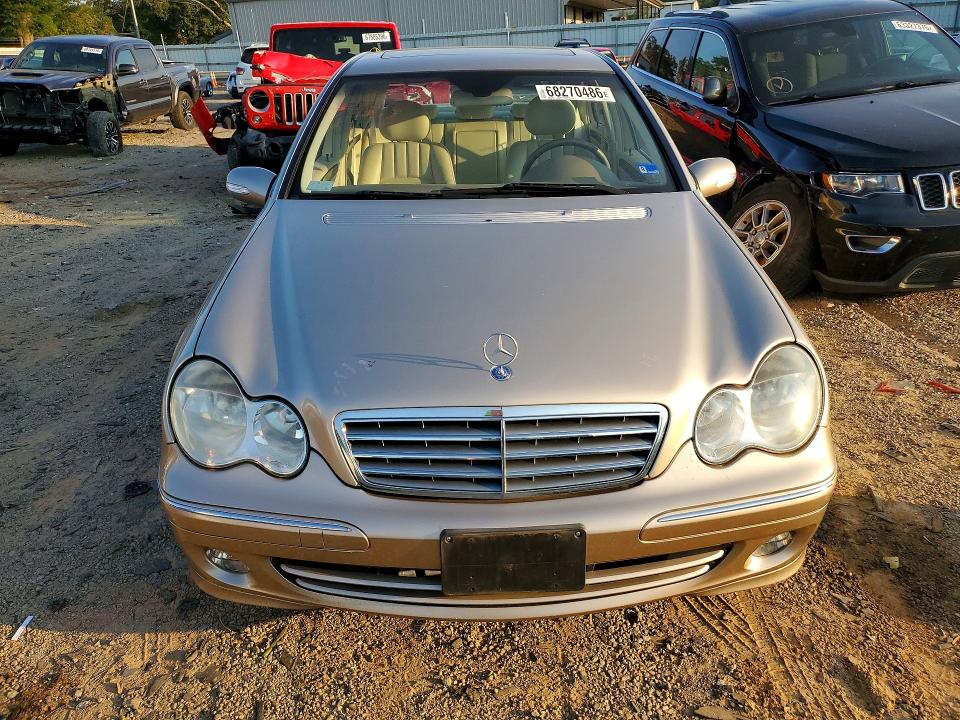 2005 Mercedes-benz C მანქანა იყიდება აუქციონზე, vin: WDBRF81J85F658471, აუქციონის ნომერი: 68270486